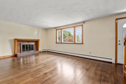 $859,900 | 100 Shirley Road, Waltham, MA 02452