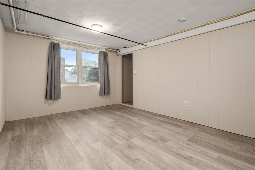 100 Shirley Road Waltham, MA 02452 - Photo 26 of 33