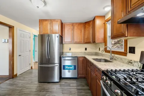 $859,900 | 100 Shirley Road, Waltham, MA 02452