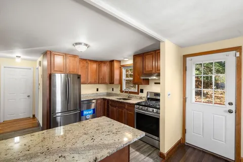 $859,900 | 100 Shirley Road, Waltham, MA 02452