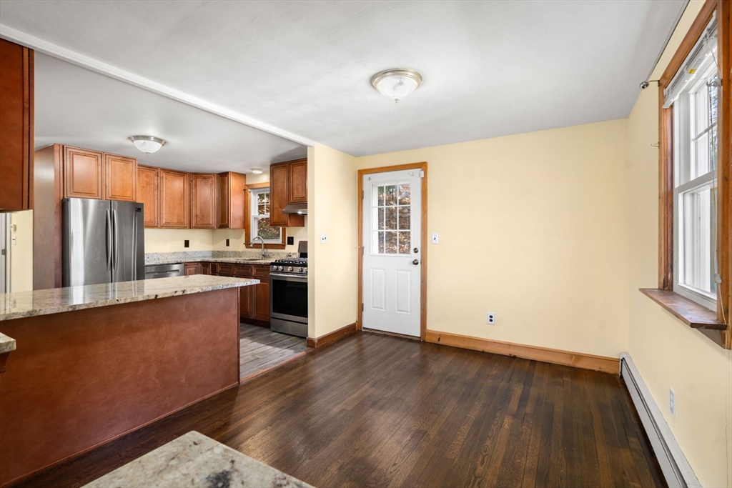 100 Shirley Road Waltham, MA 02452 - Photo 7 of 33