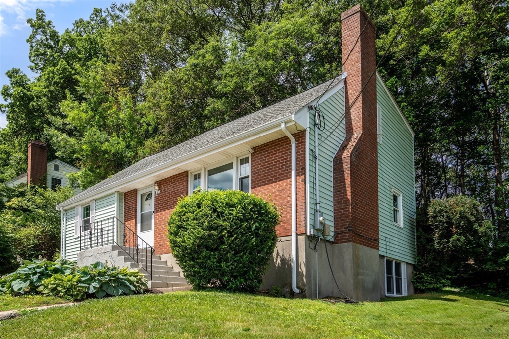 100 Shirley Road Waltham, MA 02452 - Photo 10 of 33