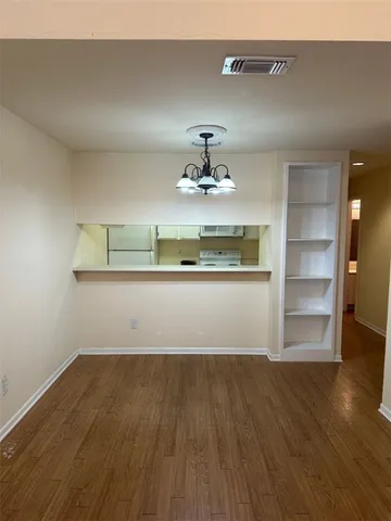 $1,300 | 1501 Stallings Drive, Unit 52, College Station, TX 77840