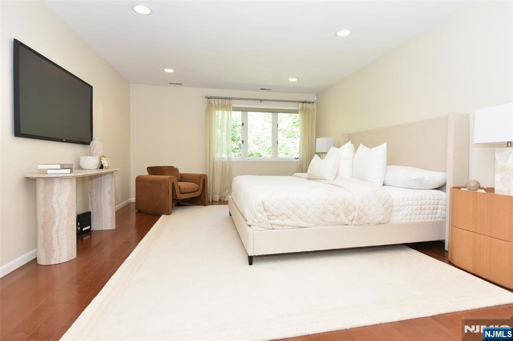 89 Fisher Road Mahwah, NJ 07430 - Photo 25 of 49 Gallery Image 25