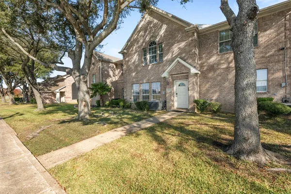 $2,400 | 1413 Highway 146, La Porte, TX 77571
