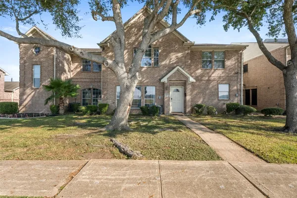 $2,400 | 1413 Highway 146, La Porte, TX 77571