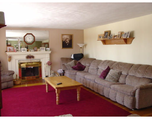 30 West Sutton Road Sutton, MA 01590 - Photo 4 of 5 Gallery Image 4