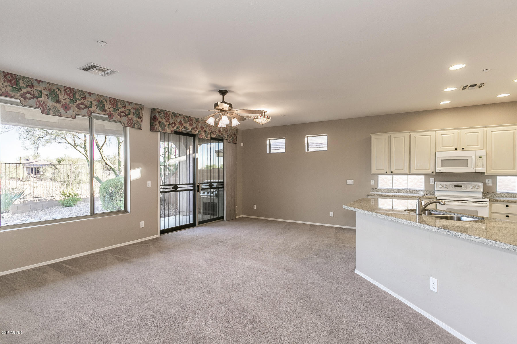 41621 North Cedar Chase Road Anthem, AZ 85086 - Photo 11 of 51 Large Great Room