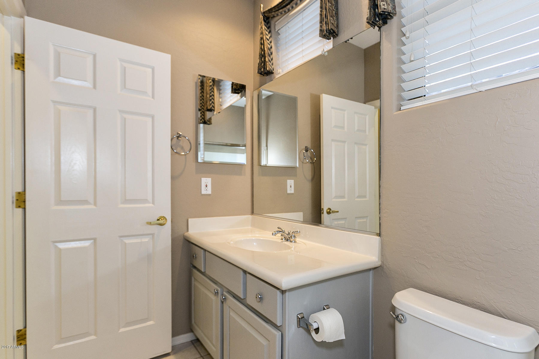 41621 North Cedar Chase Road Anthem, AZ 85086 - Photo 21 of 51 Guest Bathroom