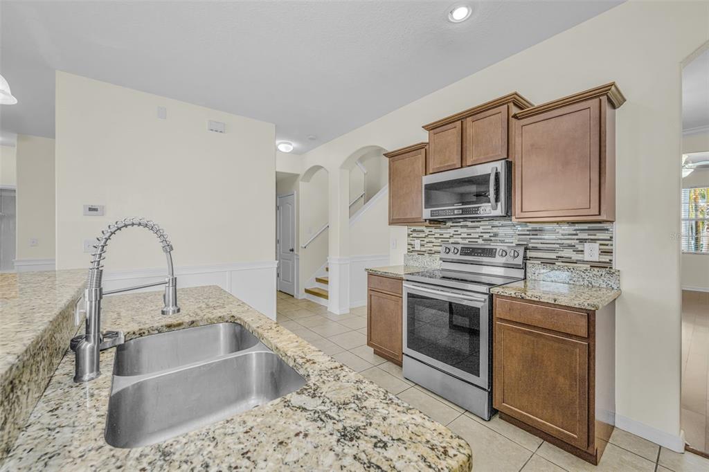 521 Vista Ridge Drive Ruskin, FL 33570 - Photo 14 of 88