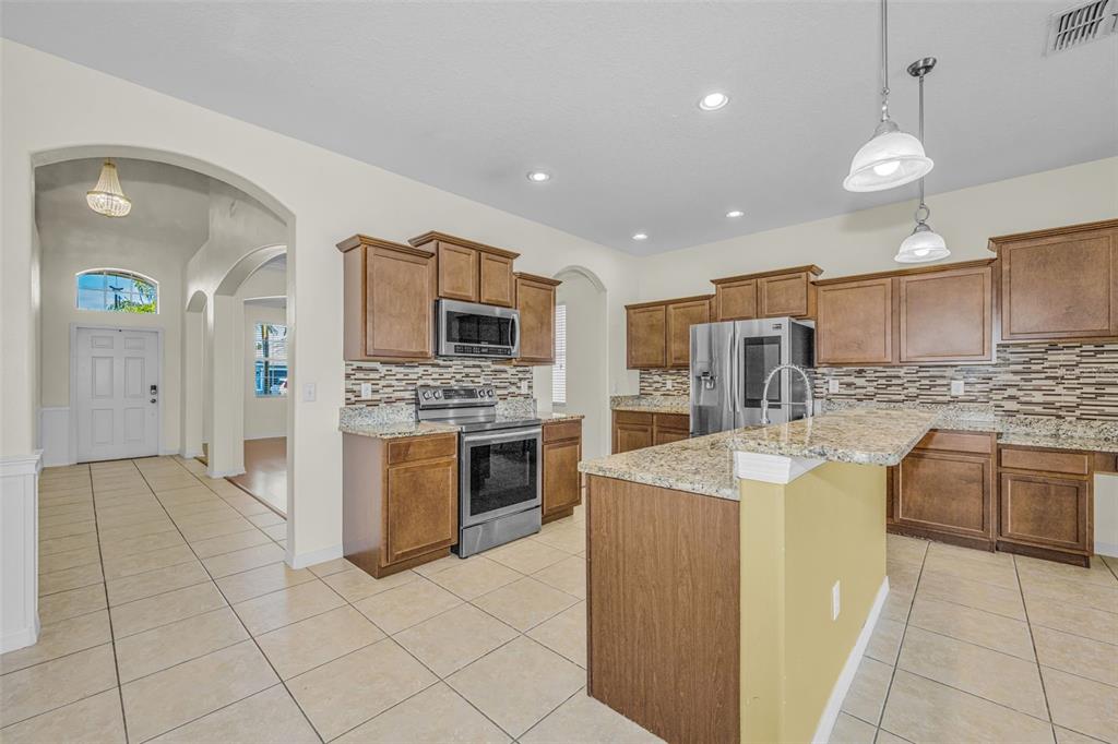 521 Vista Ridge Drive Ruskin, FL 33570 - Photo 15 of 88