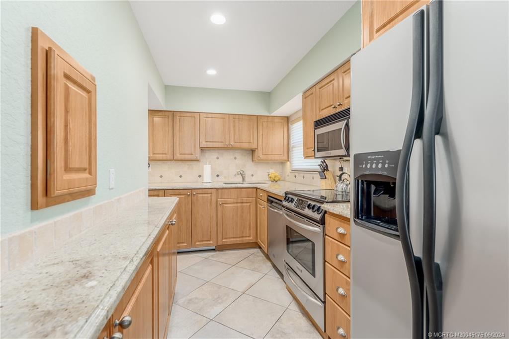 3901 Southeast St Lucie Boulevard, Unit 37 Stuart, FL 34997 - Photo 9 of 60