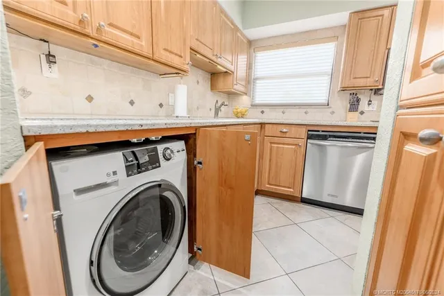 $3,950 | 3901 Southeast St Lucie Boulevard, Unit 37, Stuart, FL 34997