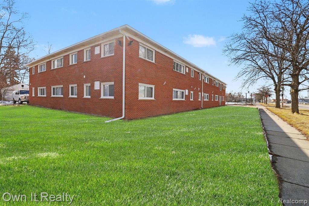 8 Joy Road, Unit 8 Detroit, MI 48228 - Photo 3 of 37