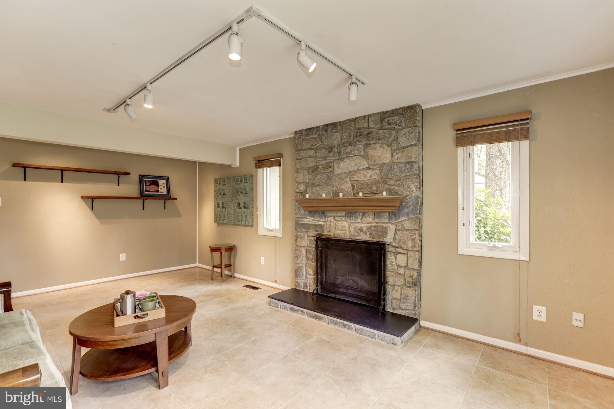 11809 Tree Fern Court Reston, VA 20191 - Photo 21 of 58
