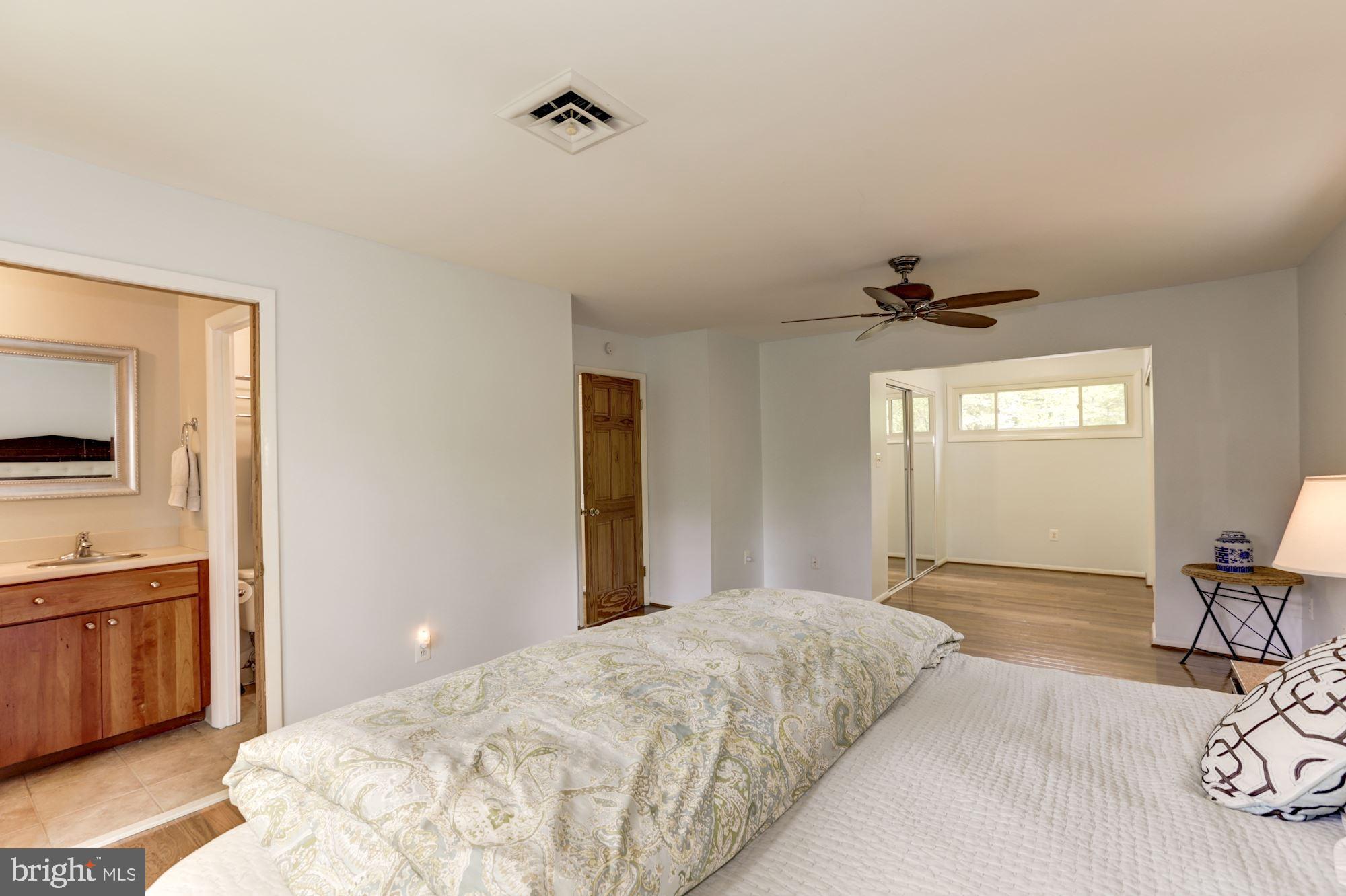 11809 Tree Fern Court Reston, VA 20191 - Photo 26 of 58