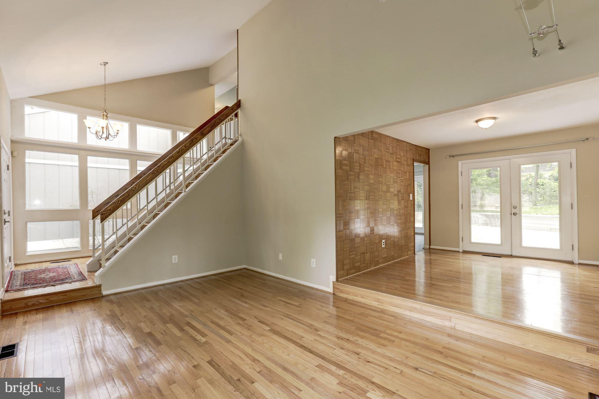 11809 Tree Fern Court Reston, VA 20191 - Photo 6 of 58