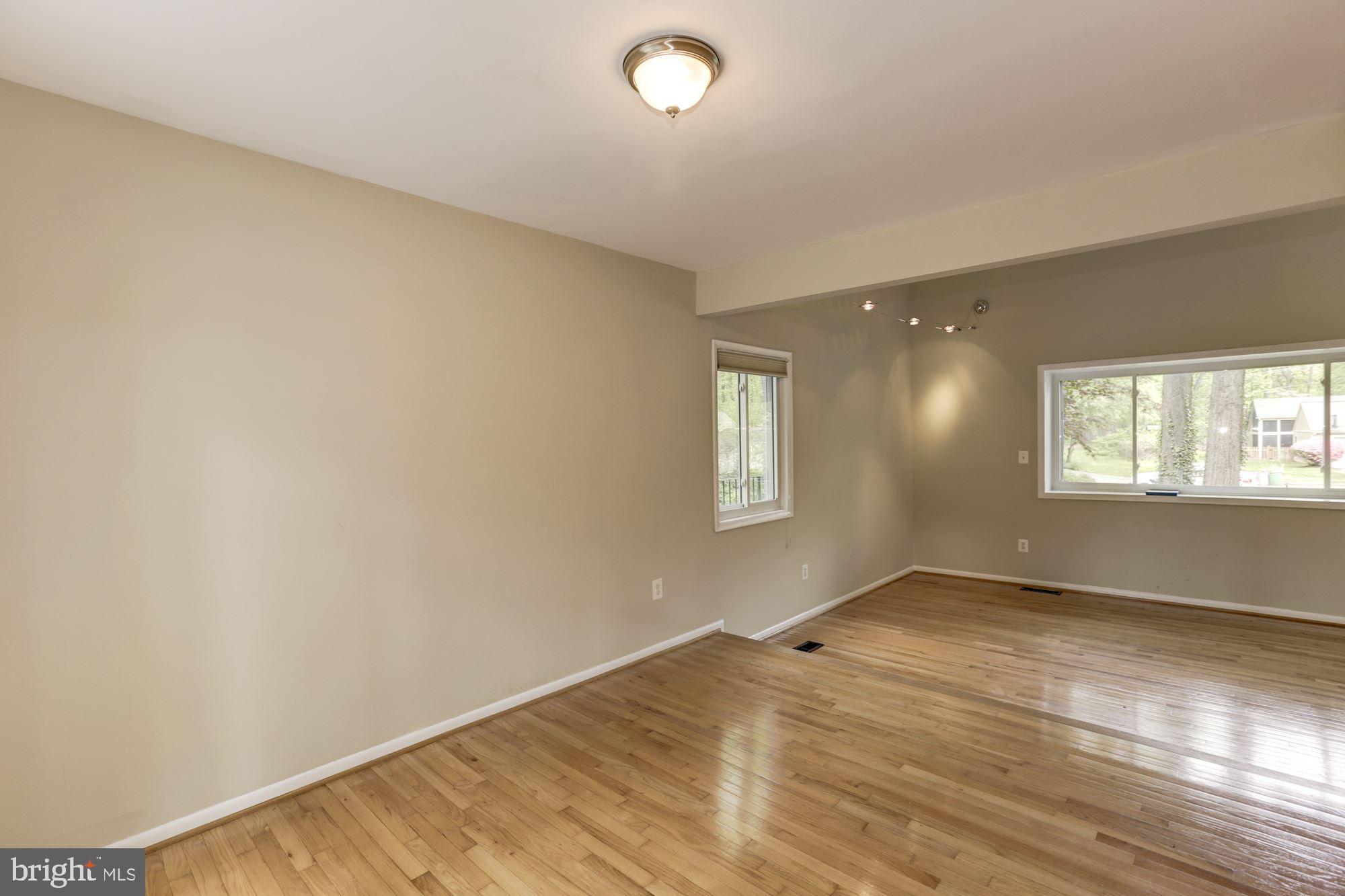 11809 Tree Fern Court Reston, VA 20191 - Photo 10 of 58