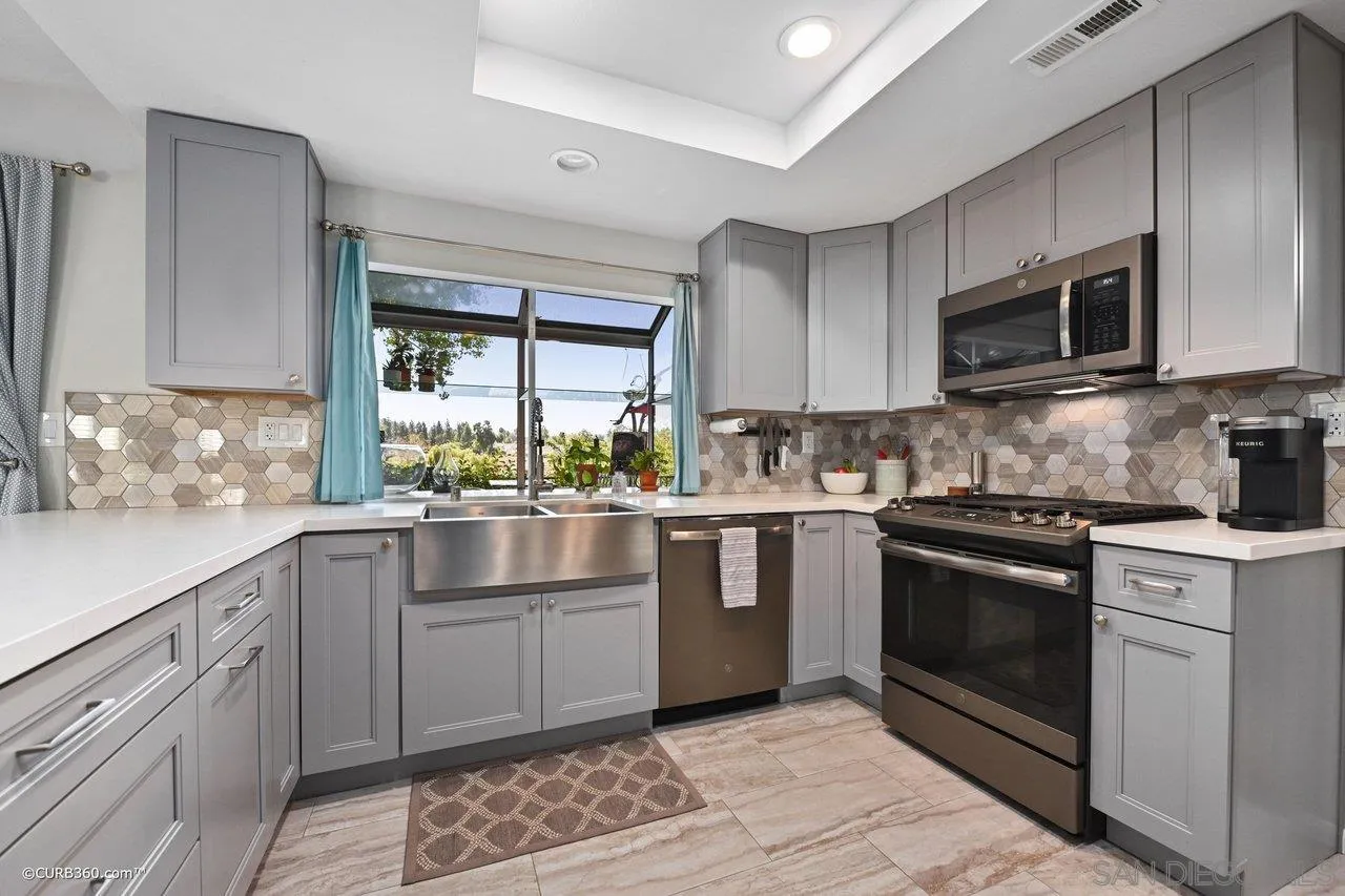 14796 Carmel Ridge Road San Diego, CA 92128 - Photo 12 of 27