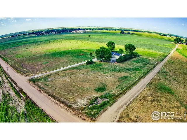a black and white photo of a house