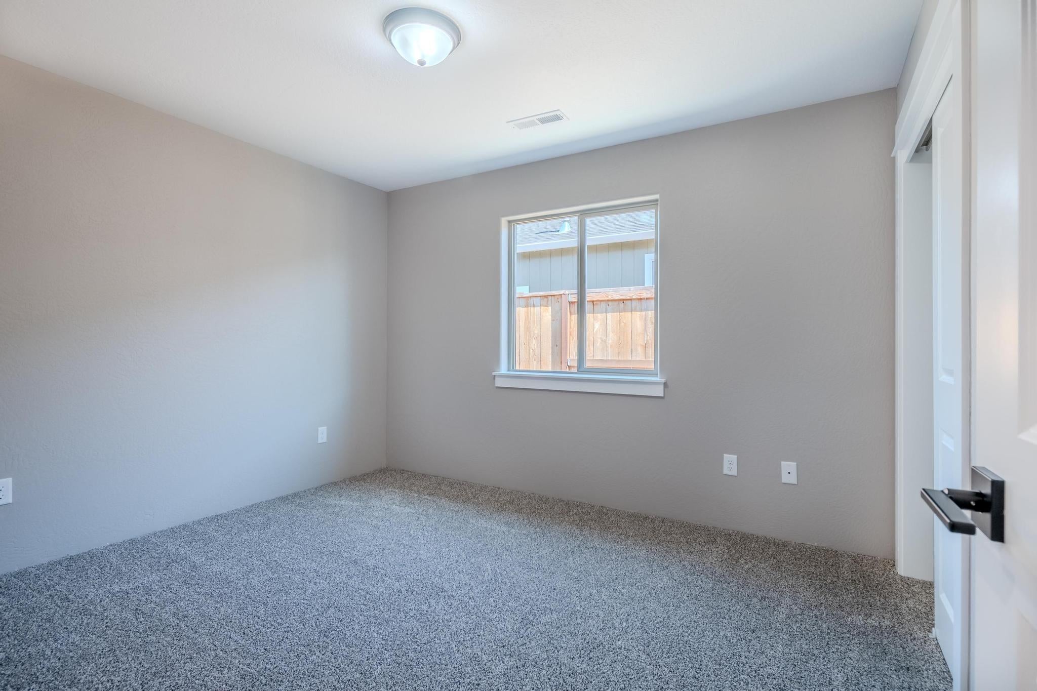 3738 Springbrook Road Medford, OR 97504 - Photo 18 of 29 01-17