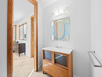 $4,395,000 | 450 Victoria Terrace, Fort Lauderdale, FL 33301