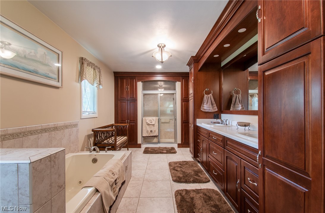 6722 Leffingwell Road Canfield, OH 44406 - Photo 22 of 34 Master Bath with Steam Shower