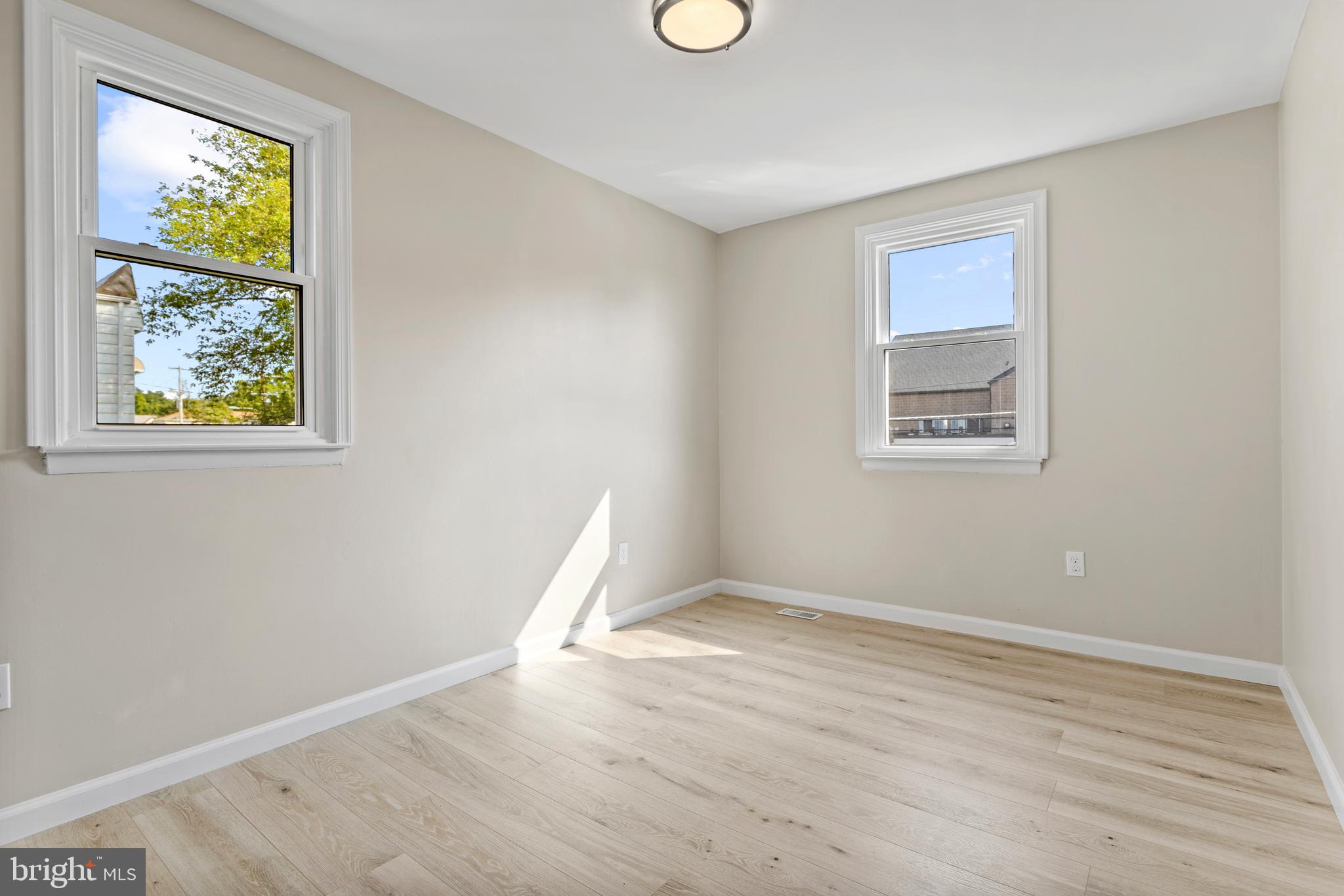 900 Clifton Avenue Sharon Hill, PA 19079 - Photo 20 of 25 Gallery Image 20