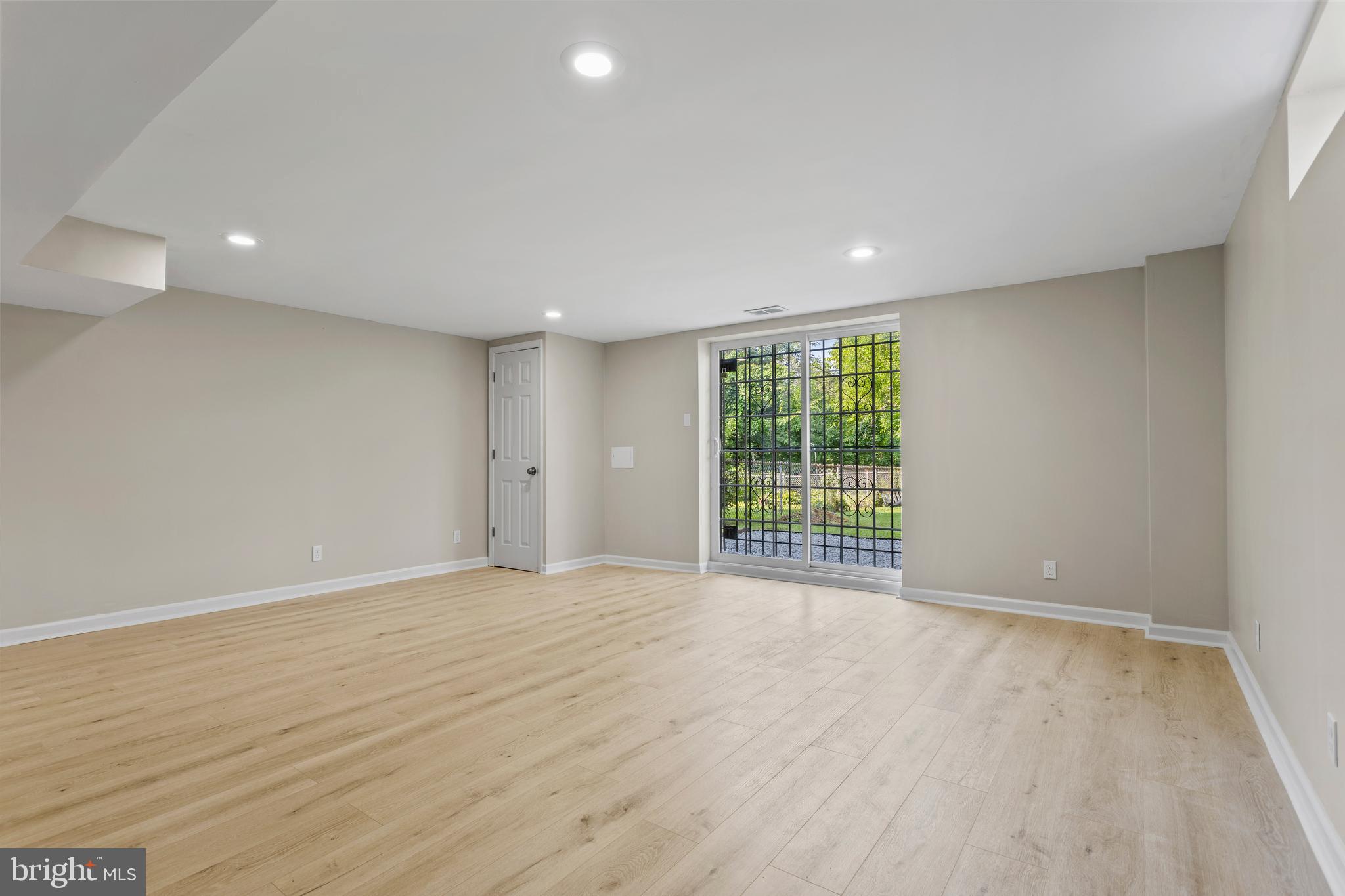 900 Clifton Avenue Sharon Hill, PA 19079 - Photo 21 of 25 Gallery Image 21