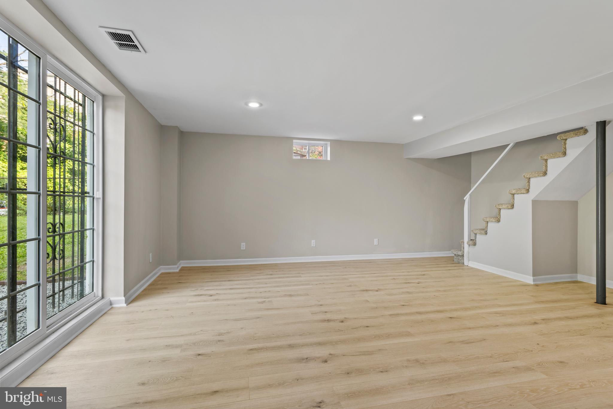 900 Clifton Avenue Sharon Hill, PA 19079 - Photo 22 of 25 Gallery Image 22