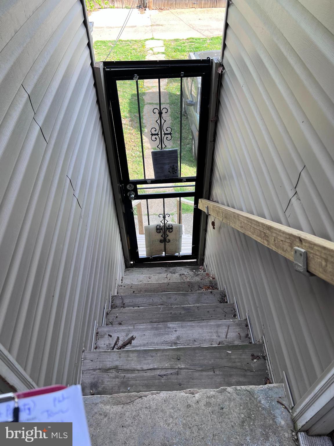 1806 C Street Southeast Washington, DC 20003 - Photo 11 of 13 a view of entryway