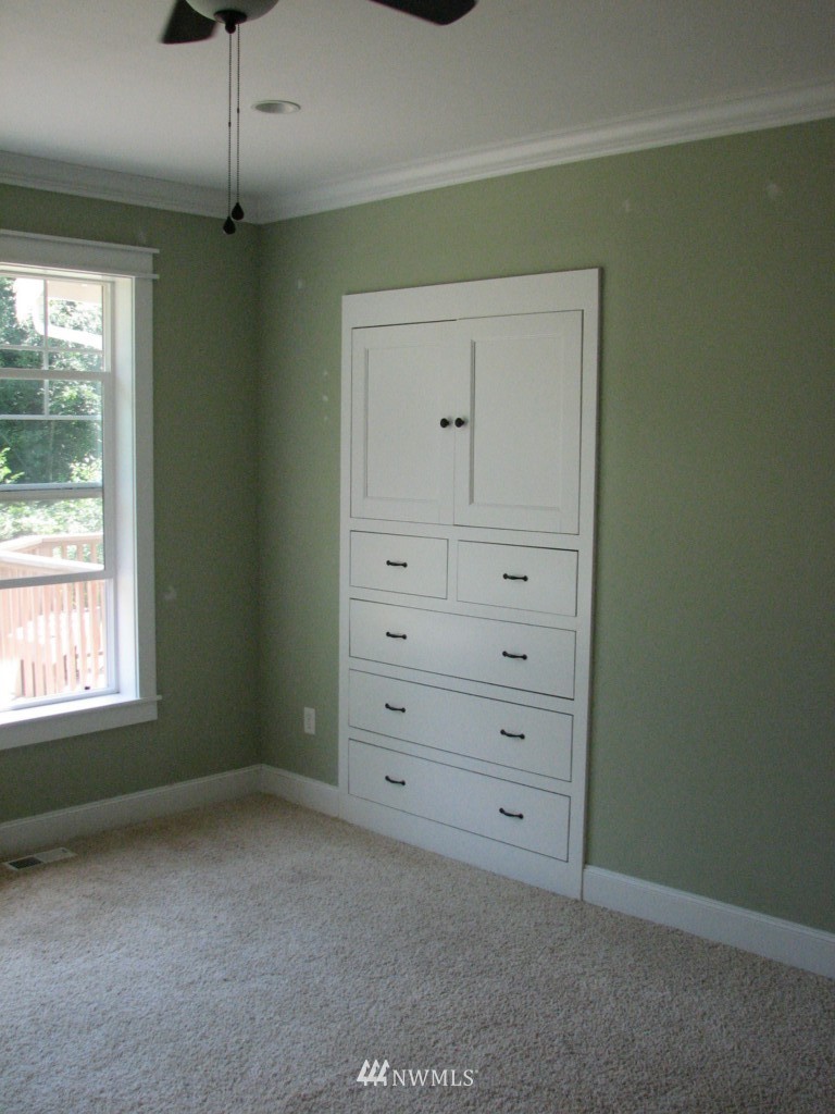 6205 139th Lane Southwest Rochester, WA 98579 - Photo 13 of 25 Gallery Image 13