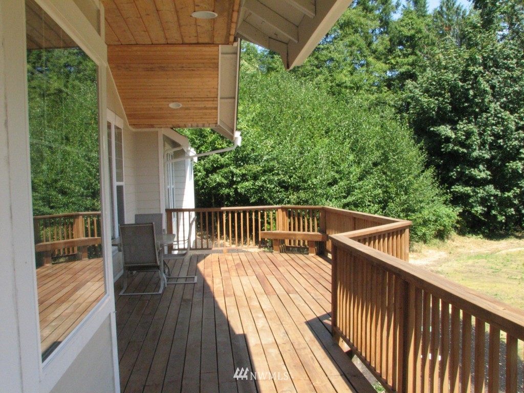 6205 139th Lane Southwest Rochester, WA 98579 - Photo 18 of 25 Gallery Image 18