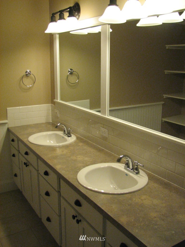 6205 139th Lane Southwest Rochester, WA 98579 - Photo 23 of 25 Gallery Image 23