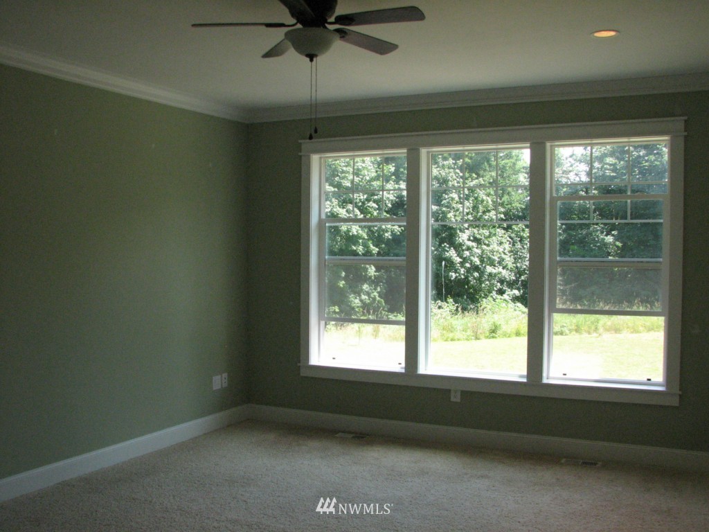 6205 139th Lane Southwest Rochester, WA 98579 - Photo 10 of 25 Gallery Image 10