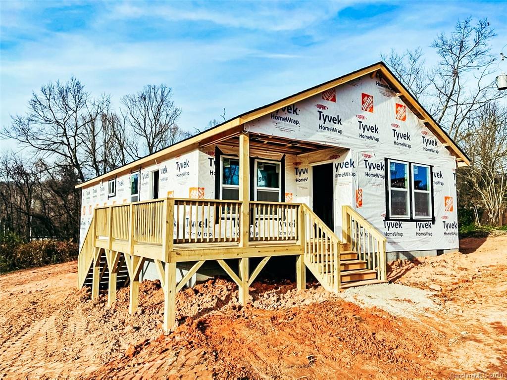 39 English Road Candler, NC 28715 - Photo 3 of 13 Gallery Image 3