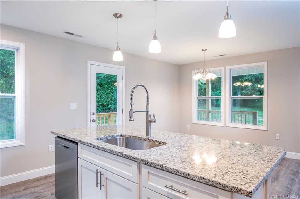 39 English Road Candler, NC 28715 - Photo 5 of 13 Gallery Image 5