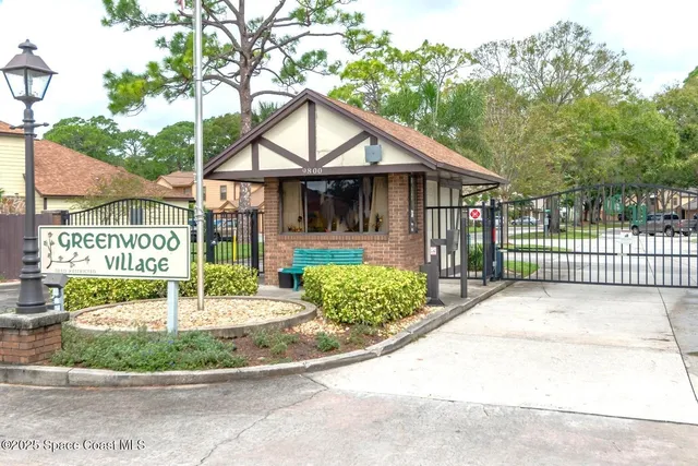 $222,500 | 9012 Brighton Court, Unit F, West Melbourne, FL 32904