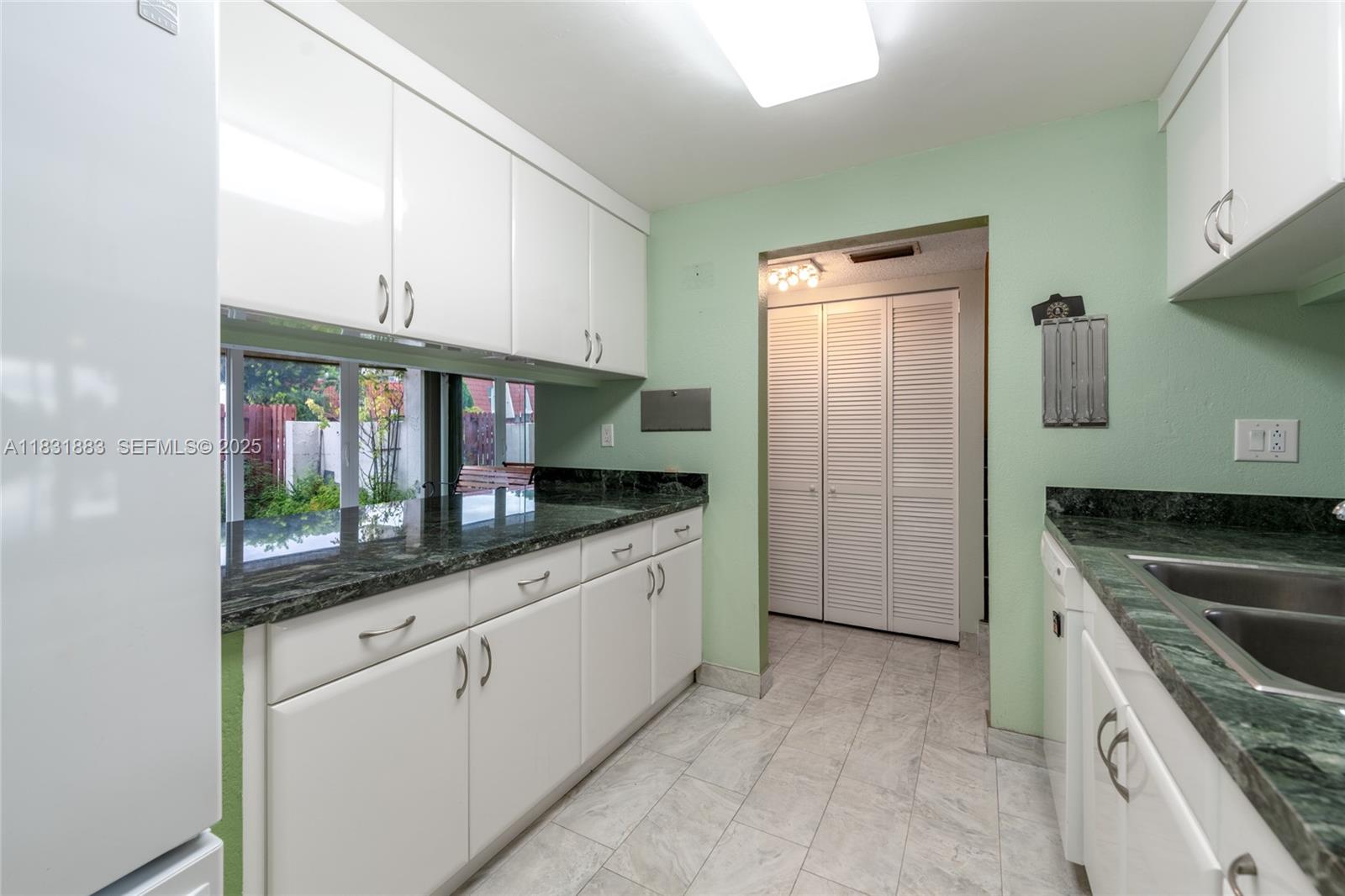 13949 Southwest 84th Street, Unit 801 Miami, FL 33143 - Photo 24 of 38