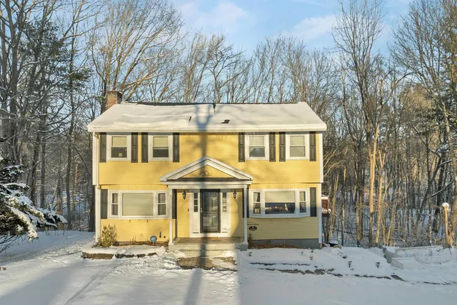 $620,000 | 9 Barkland Drive, Derry, NH 03038