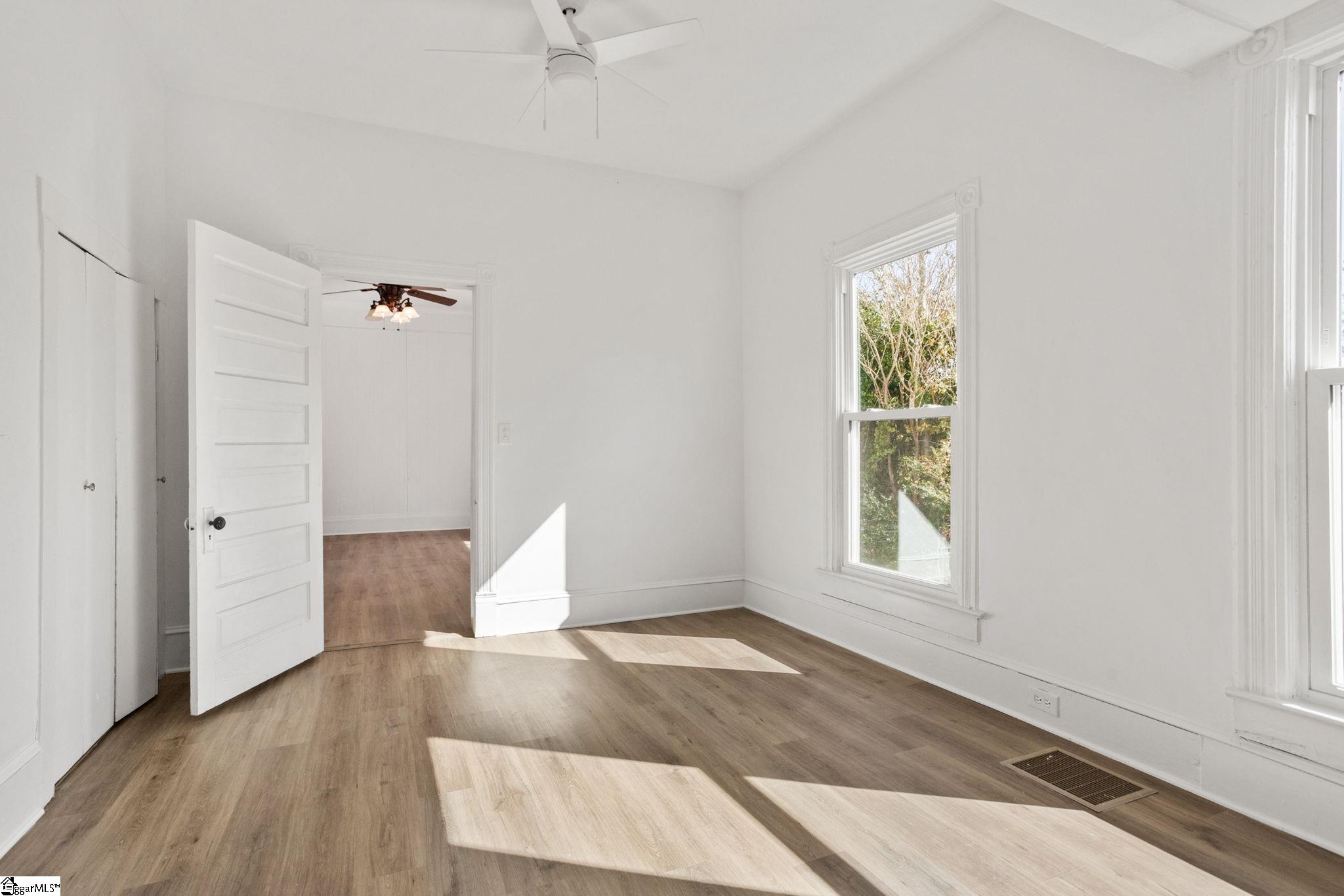 5994 North Old Laurens Road Gray Court, SC 29645 - Photo 18 of 25