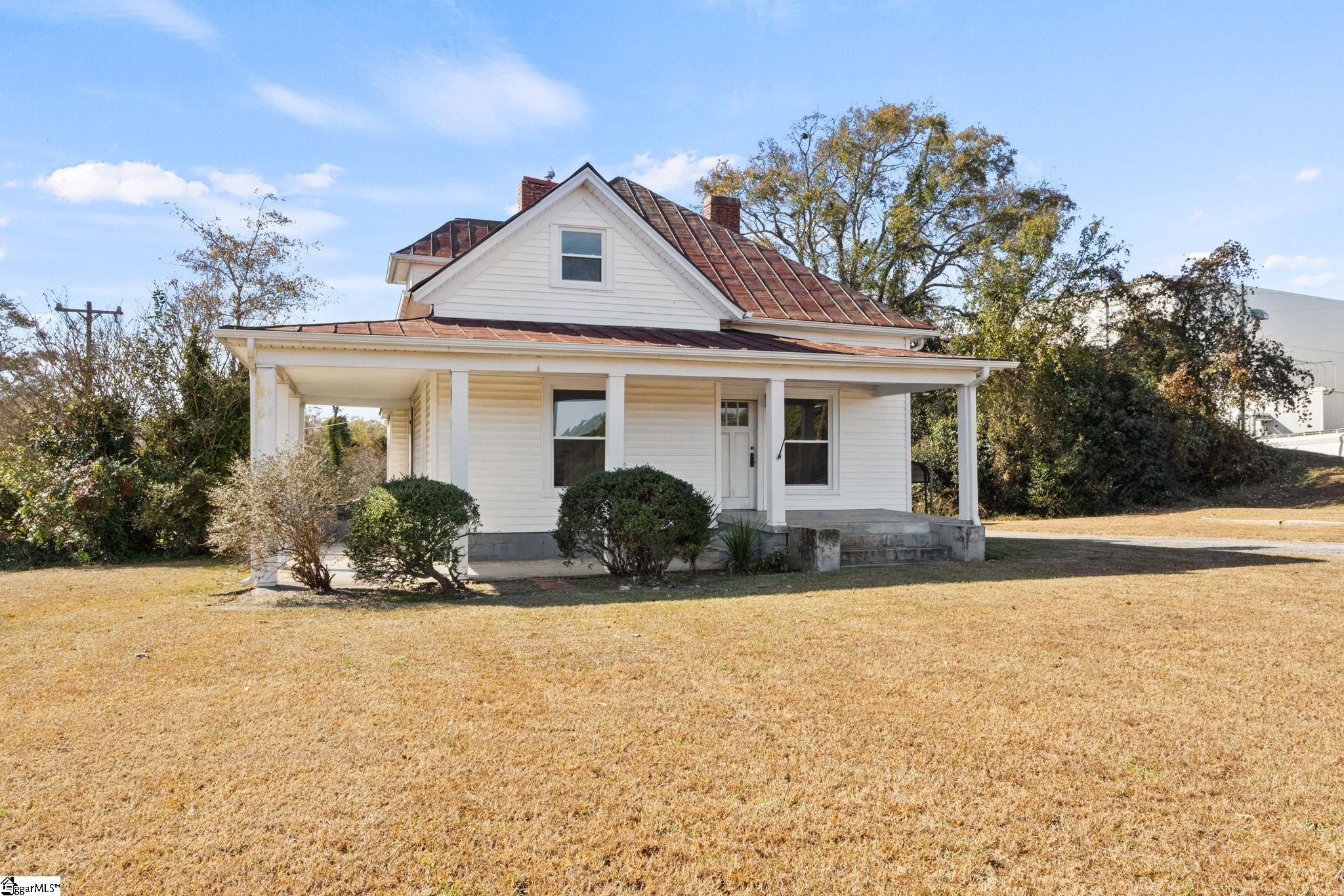 5994 North Old Laurens Road Gray Court, SC 29645 - Photo 2 of 25