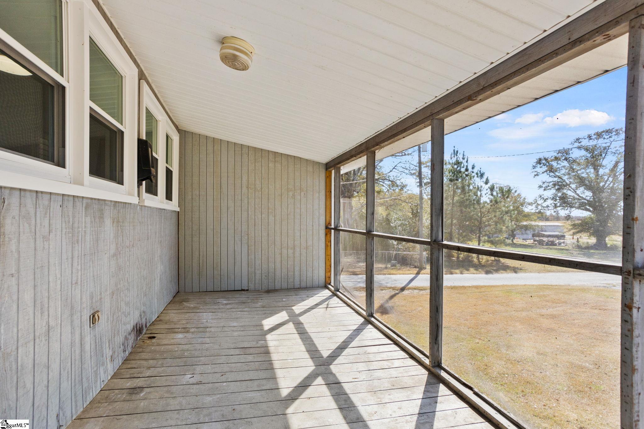 5994 North Old Laurens Road Gray Court, SC 29645 - Photo 21 of 25