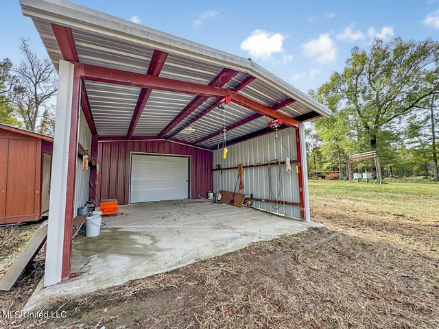 $2,990,000 | 298 Crescent Rd Street, Waterproof, LA 71375