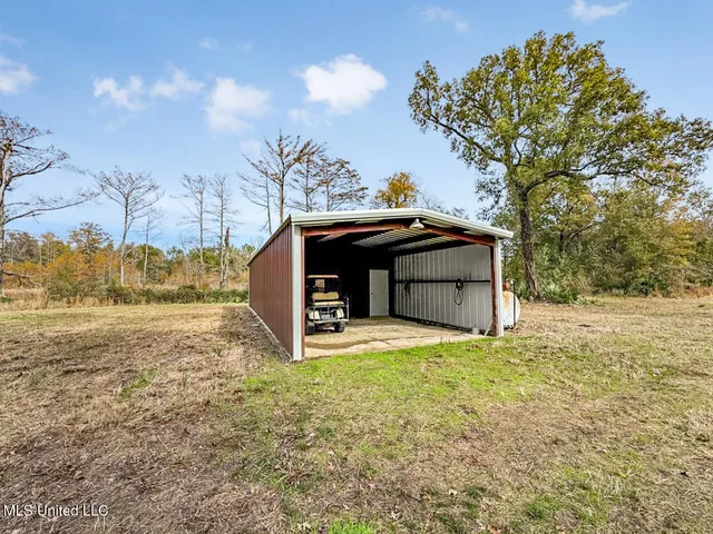 $2,990,000 | 298 Crescent Rd Street, Waterproof, LA 71375