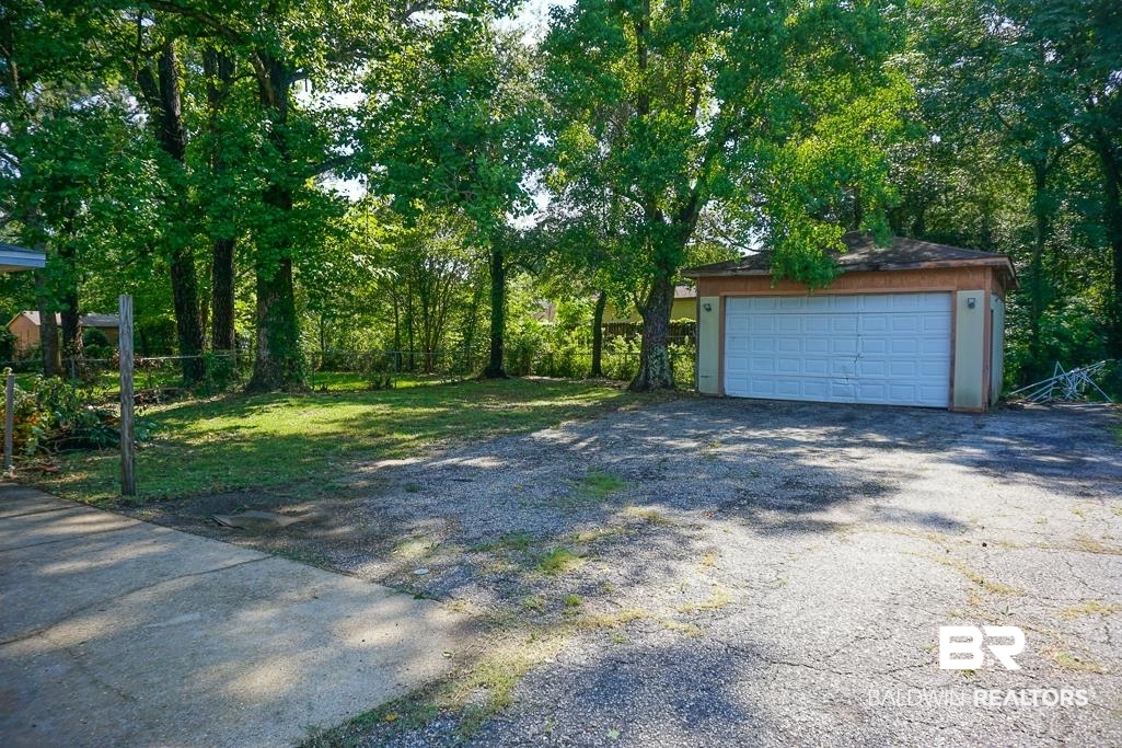 4366 Fathbrook Lane Mobile, AL 36693 - Photo 2 of 14 View of detached garage