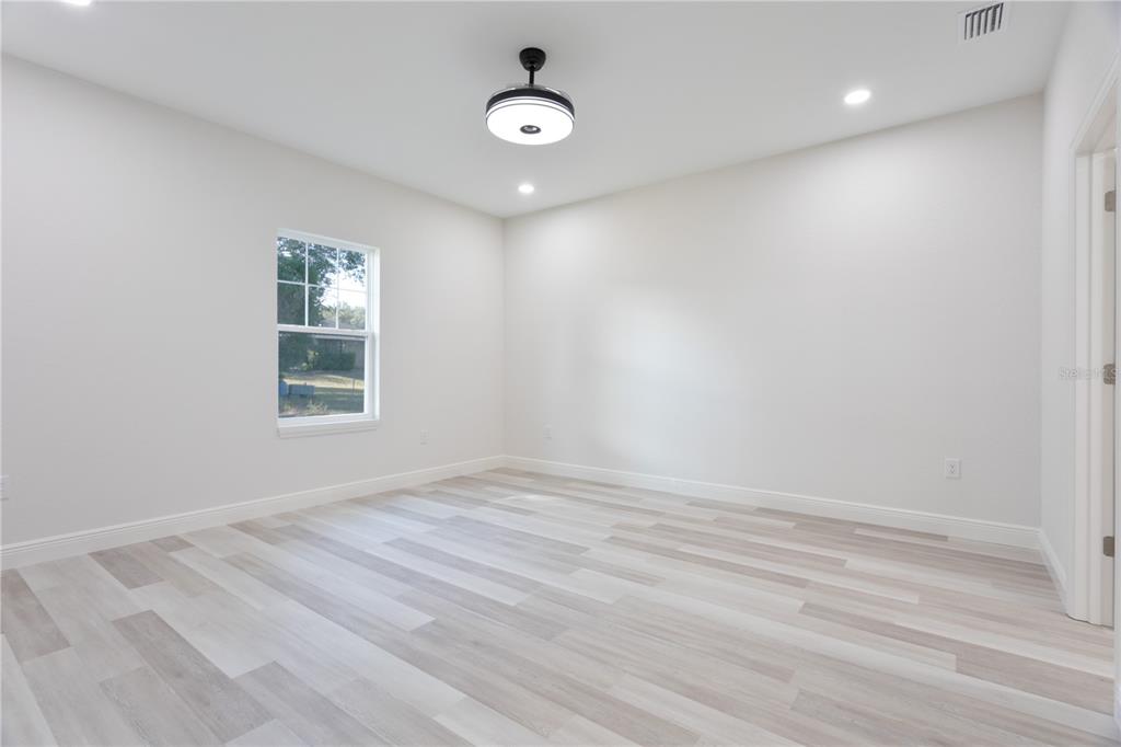26 Hemlock Radial Loop Ocala, FL 34472 - Photo 12 of 33