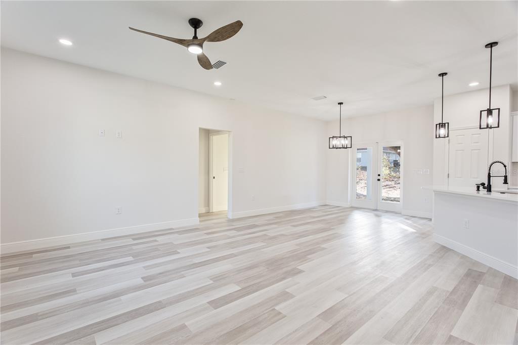 26 Hemlock Radial Loop Ocala, FL 34472 - Photo 7 of 33