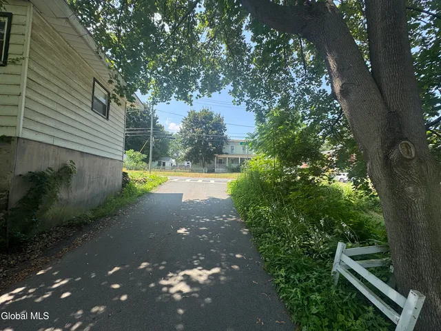 $172,000 | 3 Bunce Lane, Stillwater, NY 12170