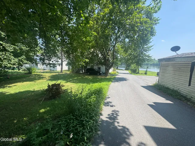 $172,000 | 3 Bunce Lane, Stillwater, NY 12170